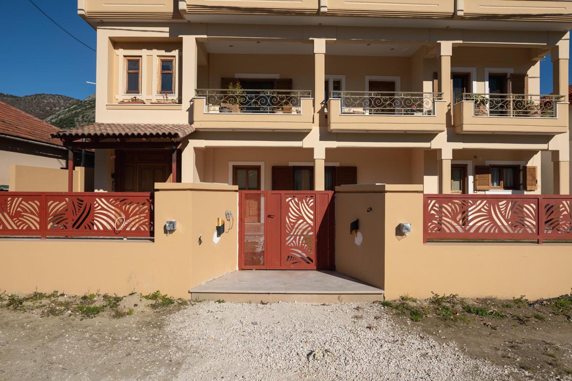 Elegance Suites Plataria Exterior photo